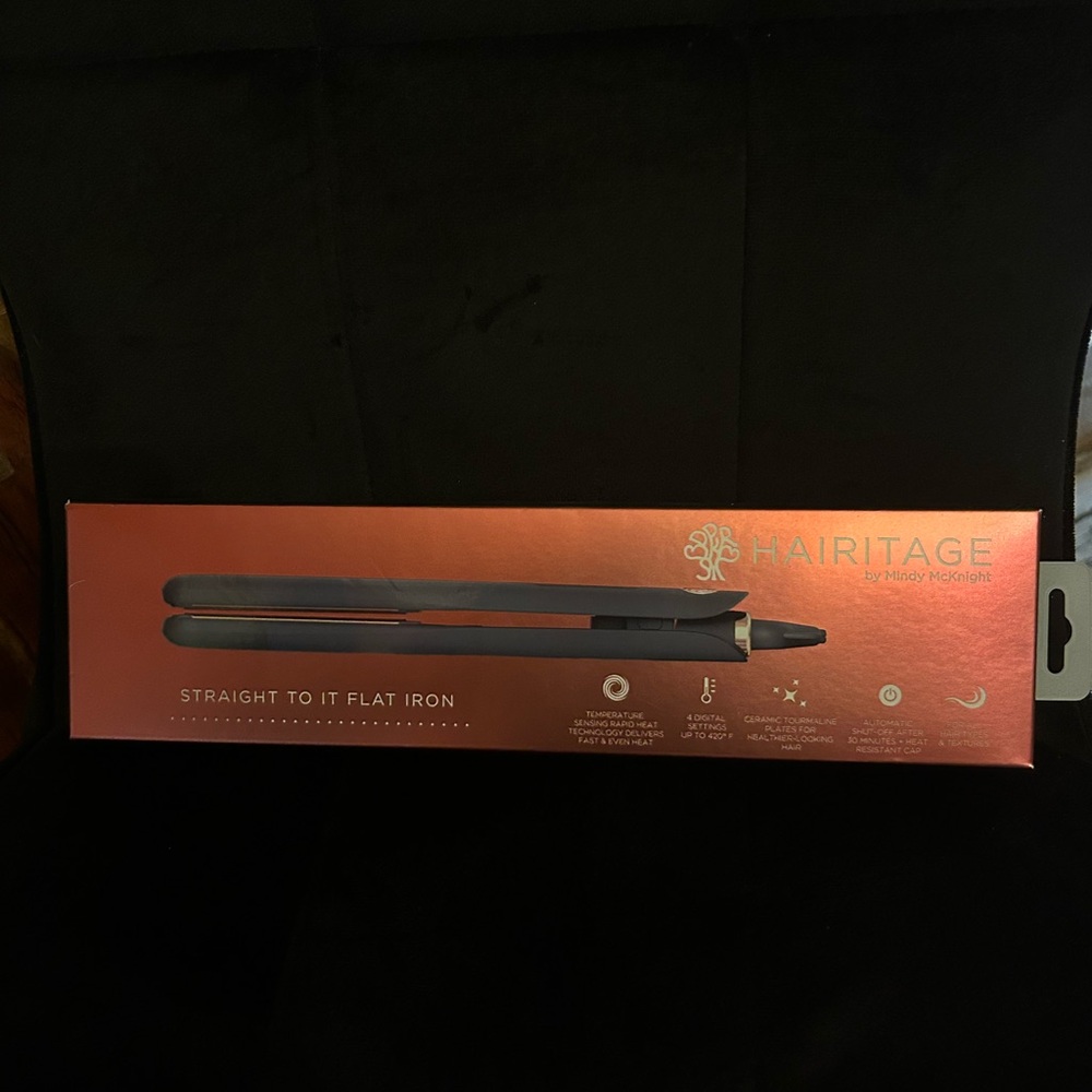 Hairitage Straight To It Flat Iron - Black